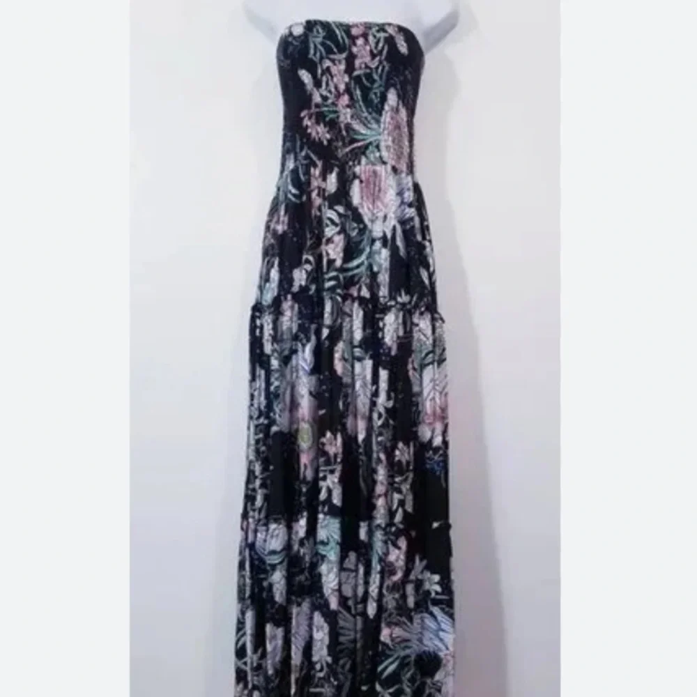 Jaase strapless maxi dress - Picture 1 of 5